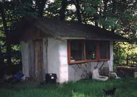 Strawbale cabin in Wales built by Kevin Beale